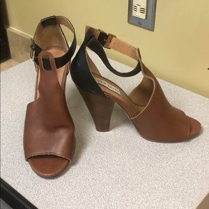 Steve Madden peep toe block heel shoes